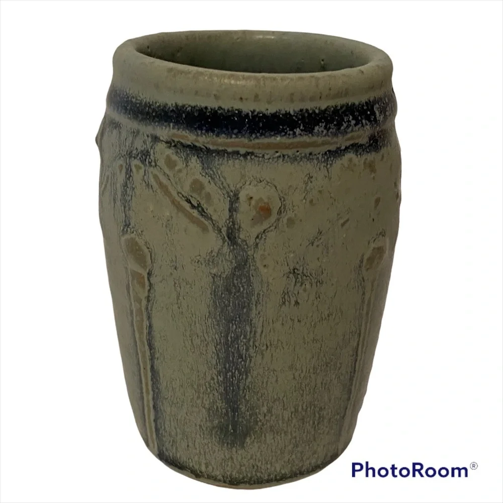 GINNY AUGUST VASE STUDIO WARE ART POTTERY BLUE 4” USA HOME ACCENT HANDMADE